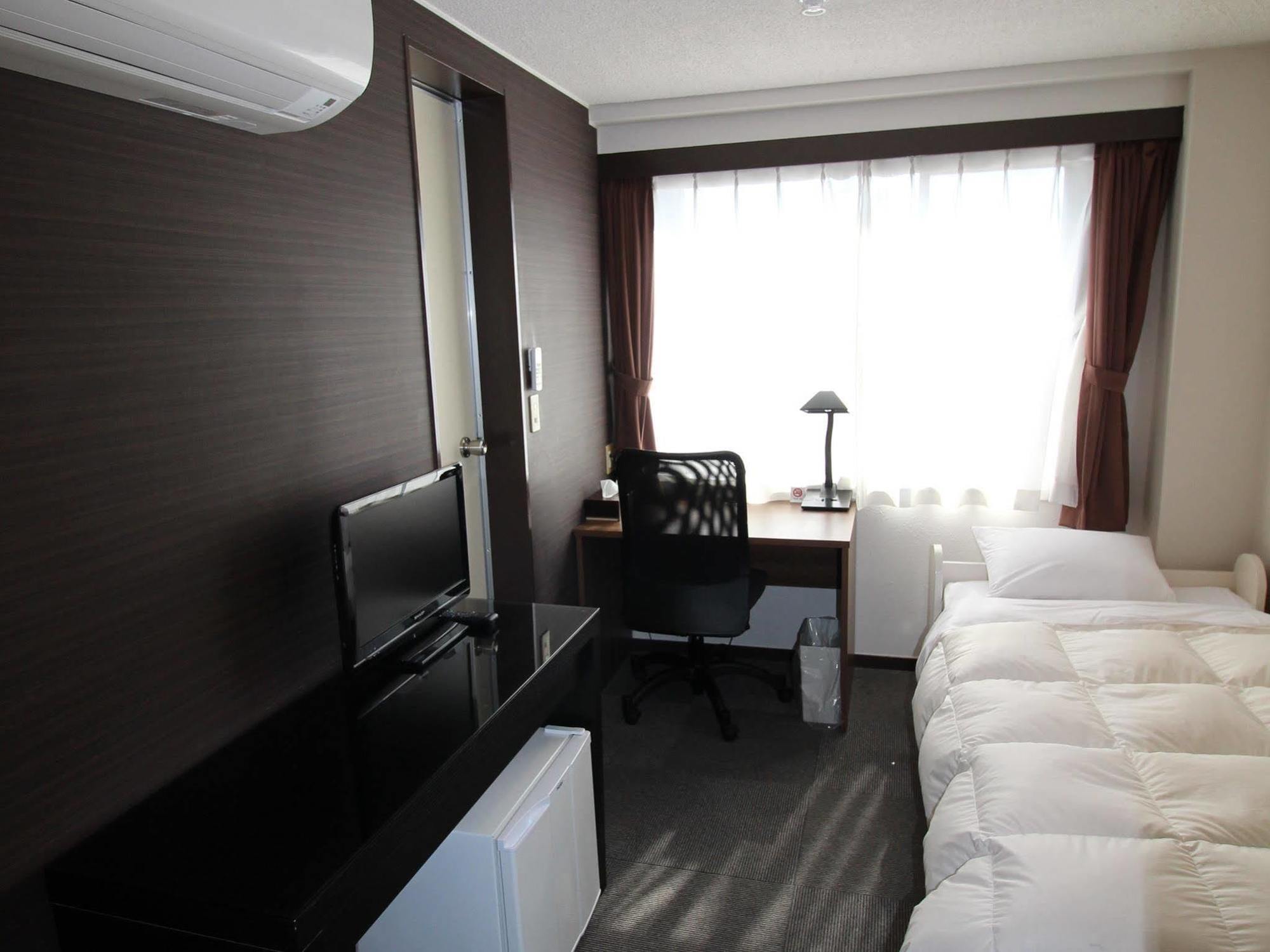 Hotel Chrysantheme Кіото Екстер'єр фото